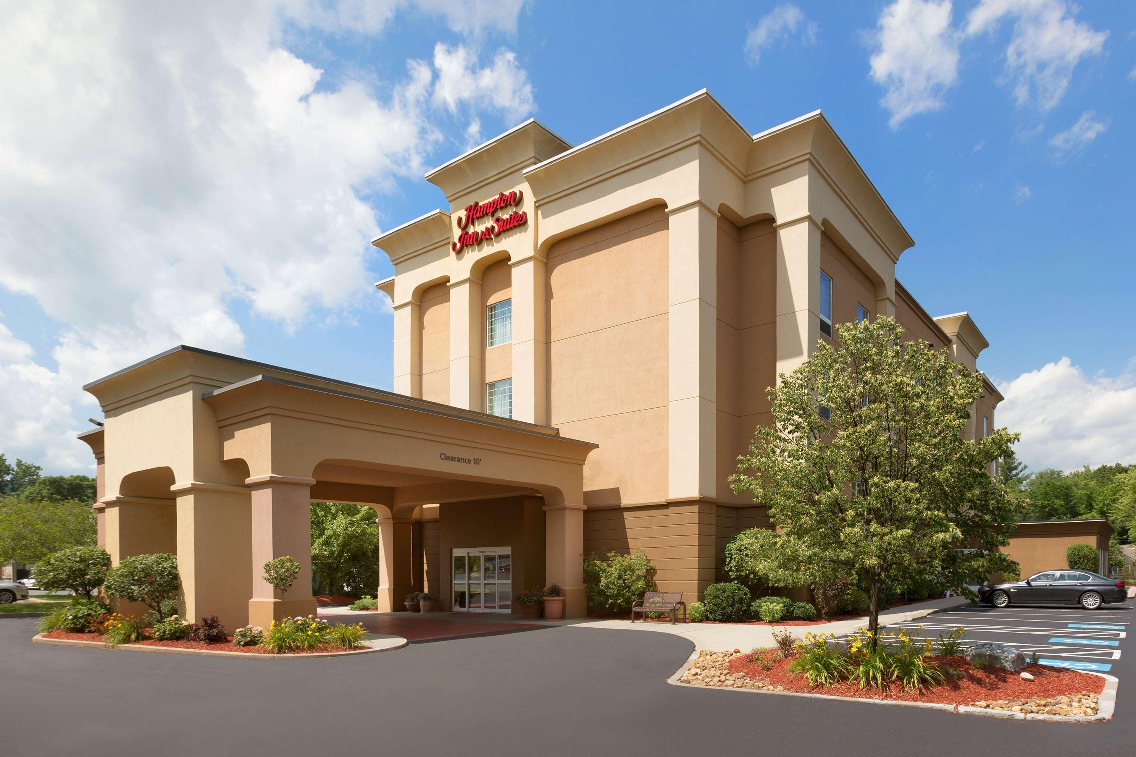 Hampton Inn&Suites Greenfield Exterior foto