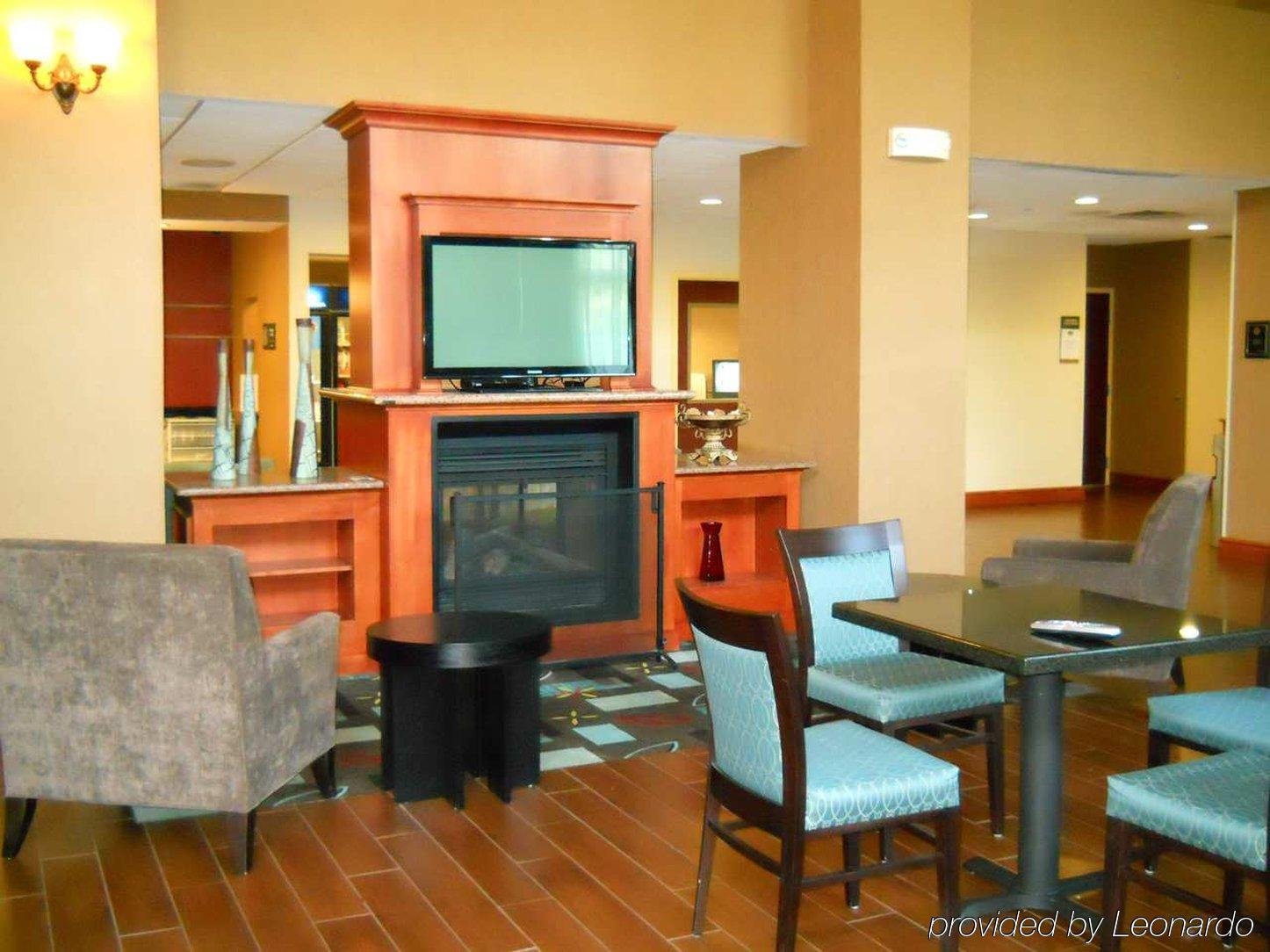 Hampton Inn&Suites Greenfield Exterior foto